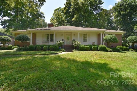 1109 Redcoat Drive