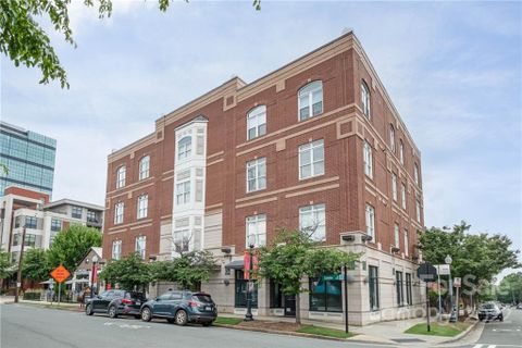 1700 Camden Road
