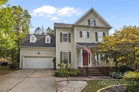 131 Shoreline Parkway