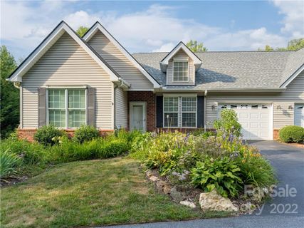 115 Hibiscus Lane