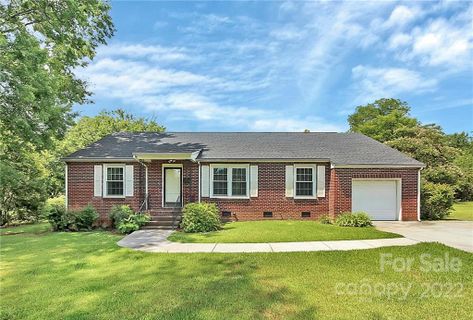 1301 Winthrop Drive
