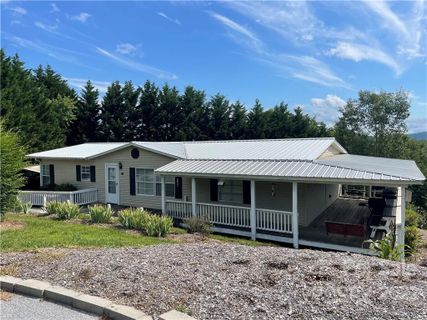 217 Sandy Creek Court sold home in Clear Creek Meadows, Hendersonville, NC