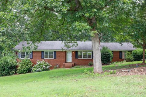 1227 Huckleberry Drive sold home in Hillcrest Acres, Lincolnton, NC