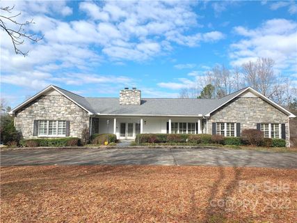 2319 Hough Road sold home in Lakewood, Lancaster, SC