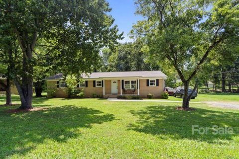 1111 Rembrandt Drive