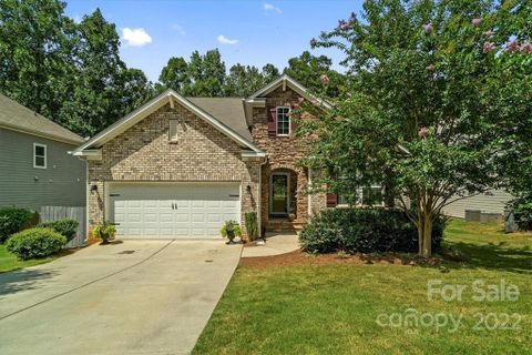 1922 Madeira Circle