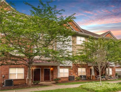 2640 Weddington Avenue sold home in Elizabeth Court, Charlotte, NC