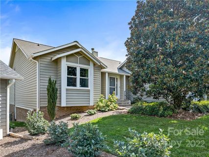 35 Cedarcliff Circle sold home in Laurel Place, Asheville, NC