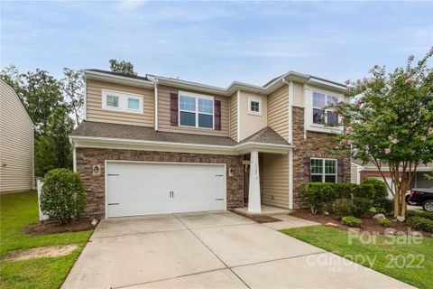 1121 Wainscott Drive