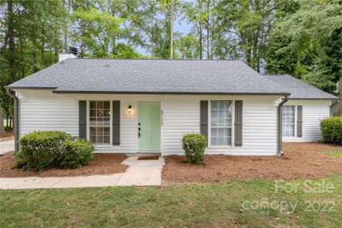 6725 Park Hickory Drive