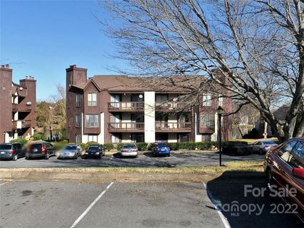 8212 Cedar Glen Drive sold home in Fox Ridge, Charlotte, NC