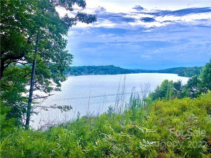 321 Rivercliff Drive 33