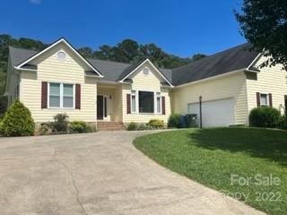 4151 Wandering Lane