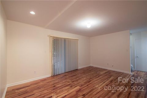 1605 Merry Oaks Road F sold home in Woodmere, Charlotte, NC