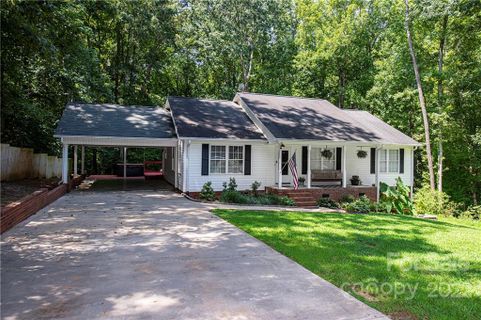 1565 Black Highway sold home in Montclaire, York, SC