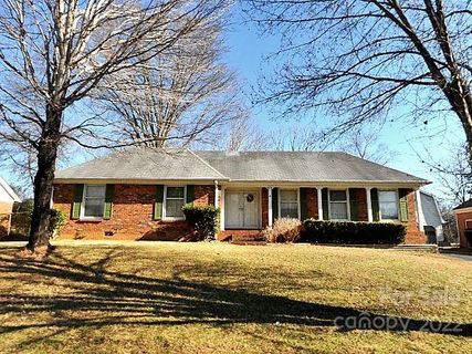5831 Red Carriage Lane