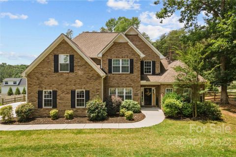304 Stutts Road sold home in Stutts Cove, Mooresville, NC