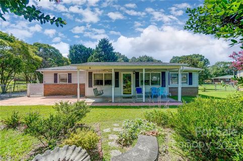 2126 Downey Street