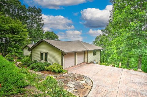 705 Overlook Drive