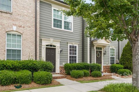 Previously sold for $336,000