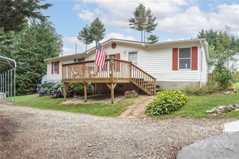 401 Gray Court sold home in Briarcliff Crossing, Asheville, NC