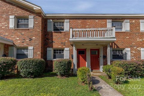 1207 Green Oaks Lane J sold home in Jamestowne Commons, Charlotte, NC