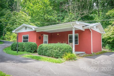 1555 Soco Road 9 sold home in Leatherwood Cottages, Maggie Valley, NC