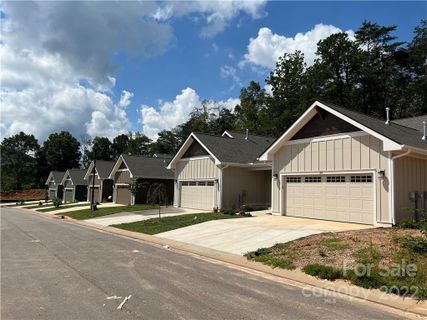 32 Cozy Cottage Way 33