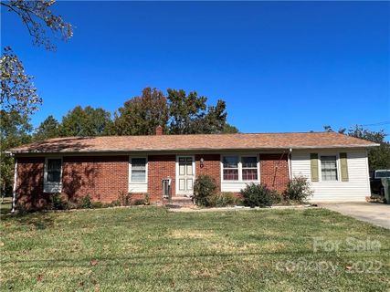 2223 Woodhurst Lane
