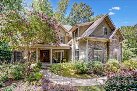 109 Hawksnest Lane sold home in Woodstream Estates, Mooresville, NC