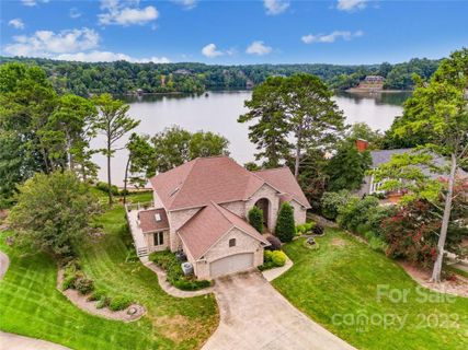 736 Wood Hollow Road