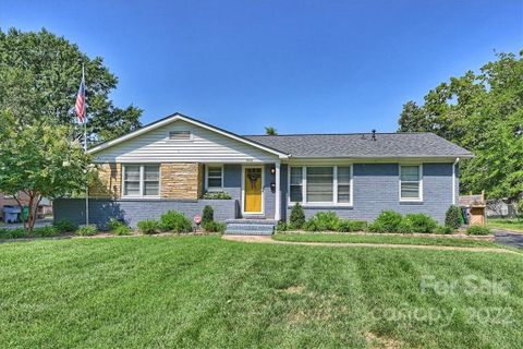 7006 Thorncliff Drive