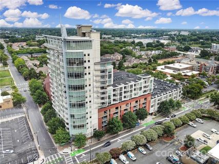 505 6th Street 704