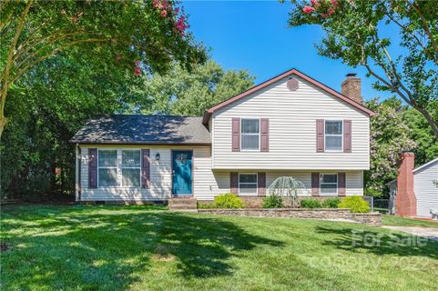 2932 Old House Circle sold home in Pheasant Knoll, Matthews, NC