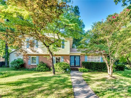 7800 Meadowdale Lane