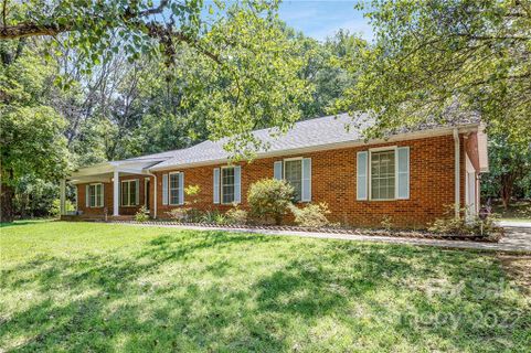 8019 Westbourne Drive sold home in Westbourne, Charlotte, NC