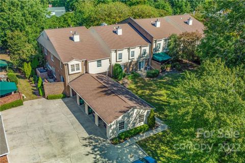7330 Quail Meadow Lane (Quail Hollow West)