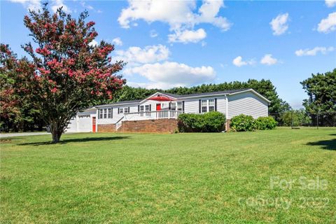 526 Bethlehem Road sold home in Mountain Road Village, Statesville, NC