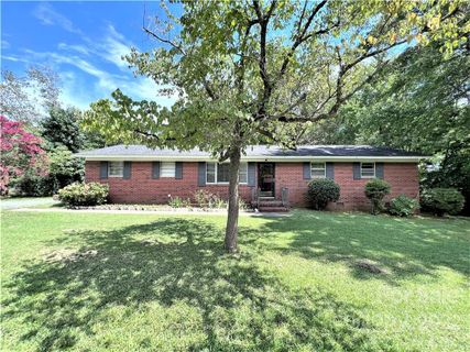 304 Meadowbrook Drive