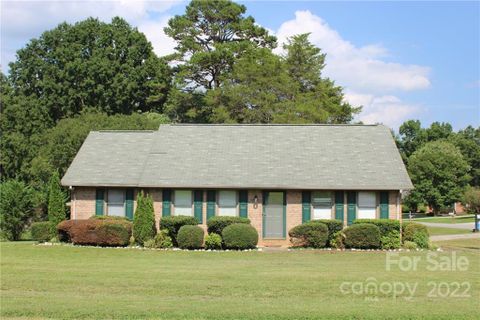 412 Park Gq Avenue sold home in Woodside, Granite Quarry, NC
