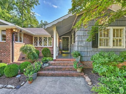 518 Wonderwood Drive