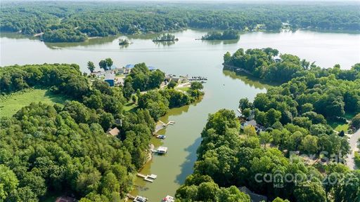 8040 Summit Ridge Drive sold home in Summit, Catawba, NC
