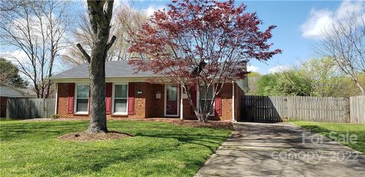 6107 Bridle Trail
