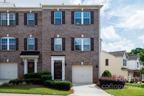6421 Silver Star Lane