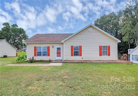 1109 Crescent Way sold home in Windward Oaks, Wingate, NC
