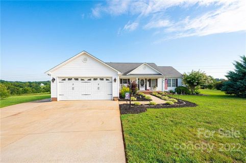 2208 Carriage Lane