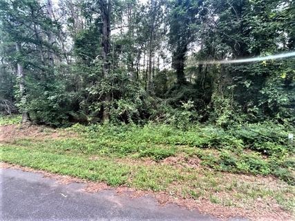 12 Mcgrath Court sold home in Aberdeen, Forest City, NC