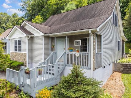 302 Ewarts Hill Road