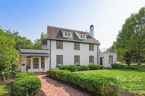 221 W Fifth Avenue