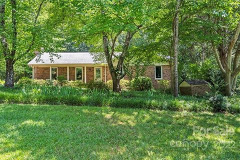 14216 Woodhurst Lane sold home in Eastside Estates, Mint Hill, NC